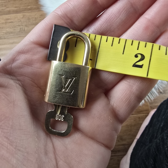 Authentic LV Lock & Key #308 - Picture 2 of 16